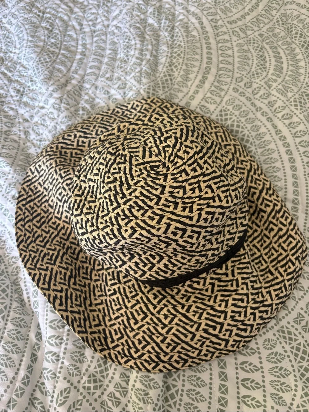 Woven Straw Sun Hat in Black and Natural - Sonoma